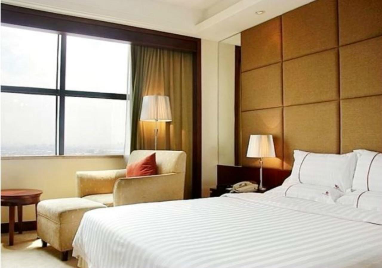 Harbour Metropolis Hotel Foshan Exterior photo