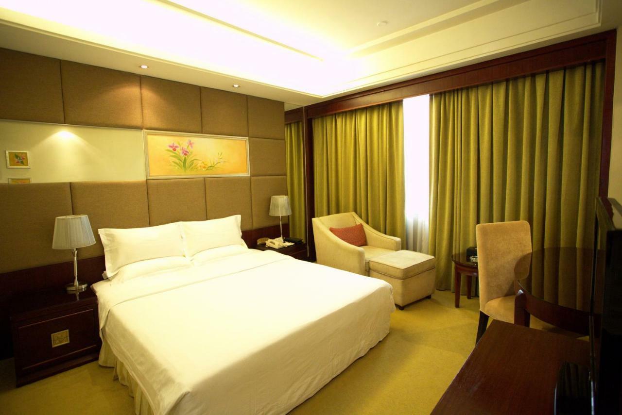 Harbour Metropolis Hotel Foshan Exterior photo